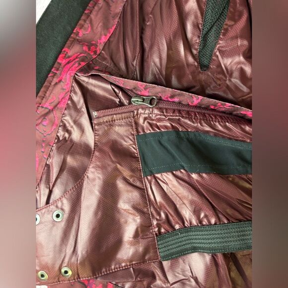 Athleta Twin Tip Ski Jacket in Port Wine Snow Scroll Ski Snowboard Jacket Size M - Picture 9 of 16